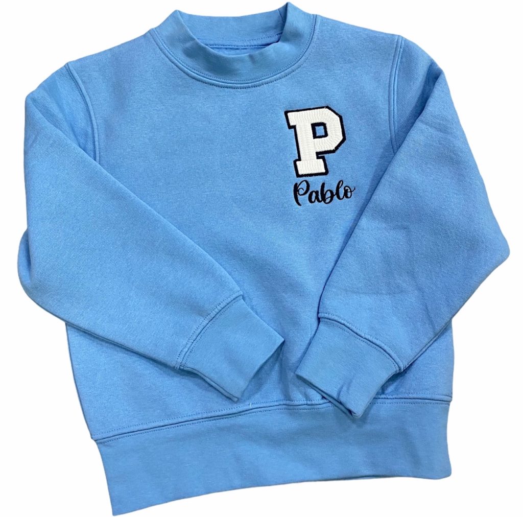 SUDADERA INICIALES AZUL CIELO Pinkeboo SUDADERA INICIALES AZUL CIELO Pinkeboo